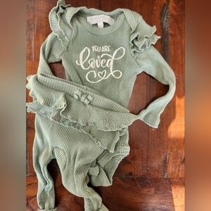 Green Ruffle Matching Outfit